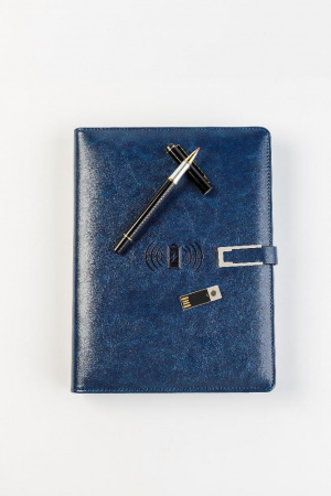 Книга Щоденник з бездротовою зарядкою Powerbank та флешкою 16 Гб синій еко шкіра